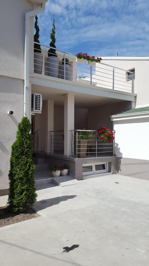 Lovely Private Flats Free Parking Νόβι Σαντ Εξωτερικό φωτογραφία