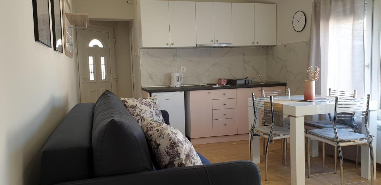 Lovely Private Flats Free Parking Νόβι Σαντ Εξωτερικό φωτογραφία